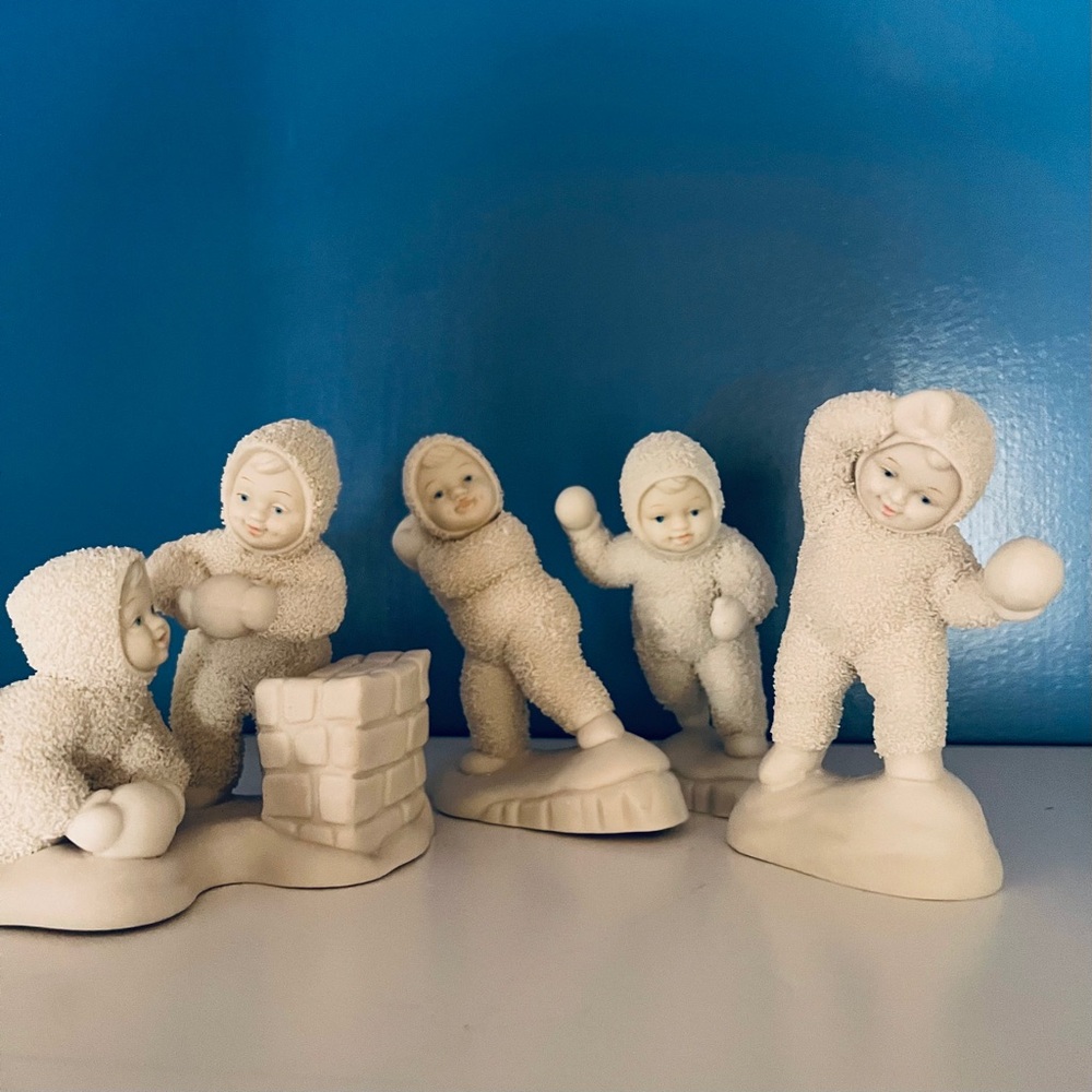 Department 56 Snowbabies RETIRED #68880 “Winter Play On A Snowy Day” Set of 4